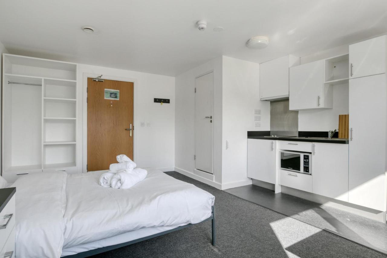 Bright & Central Studio In Luton, Sleeps 2 Luton  Ngoại thất bức ảnh