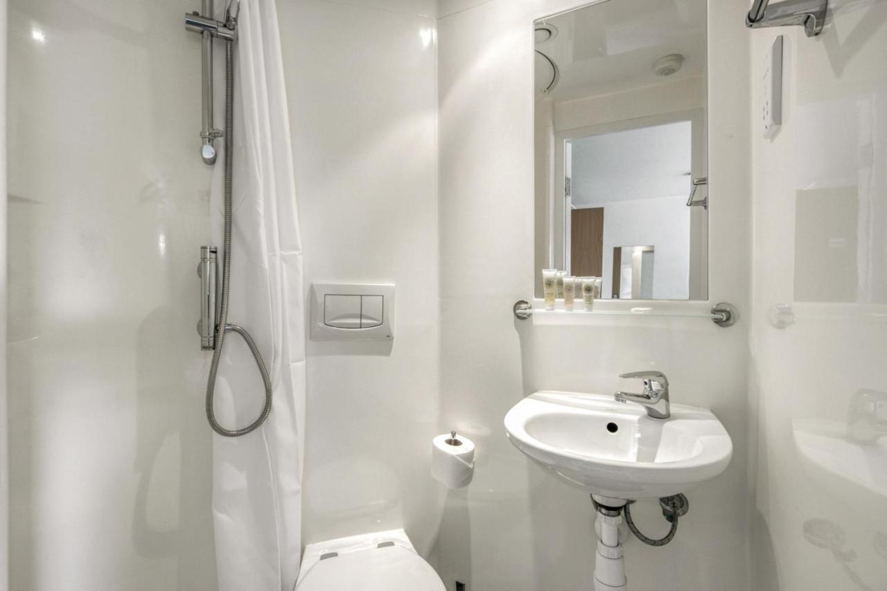 Bright & Central Studio In Luton, Sleeps 2 Luton  Ngoại thất bức ảnh